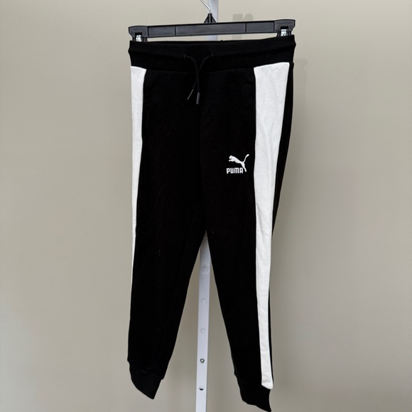 Puma Other - PUMA kids Black Track Pants t7 size XS UK 6-7YR OLD